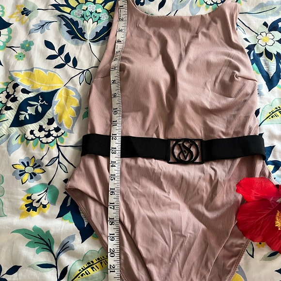 Swimsuit - Picture 2 of 5